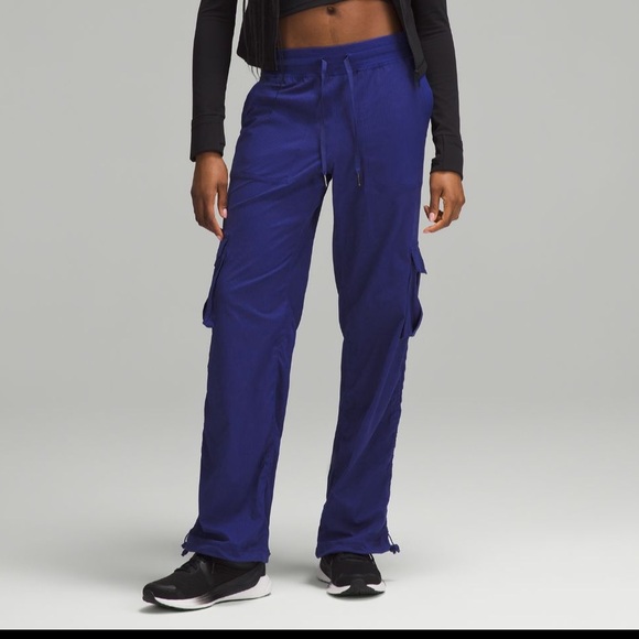 LULULEMON DANCE STUDIO RELAXED FIT MR CARGO PANTS IN LARK SZ M NWT - Picture 3 of 11